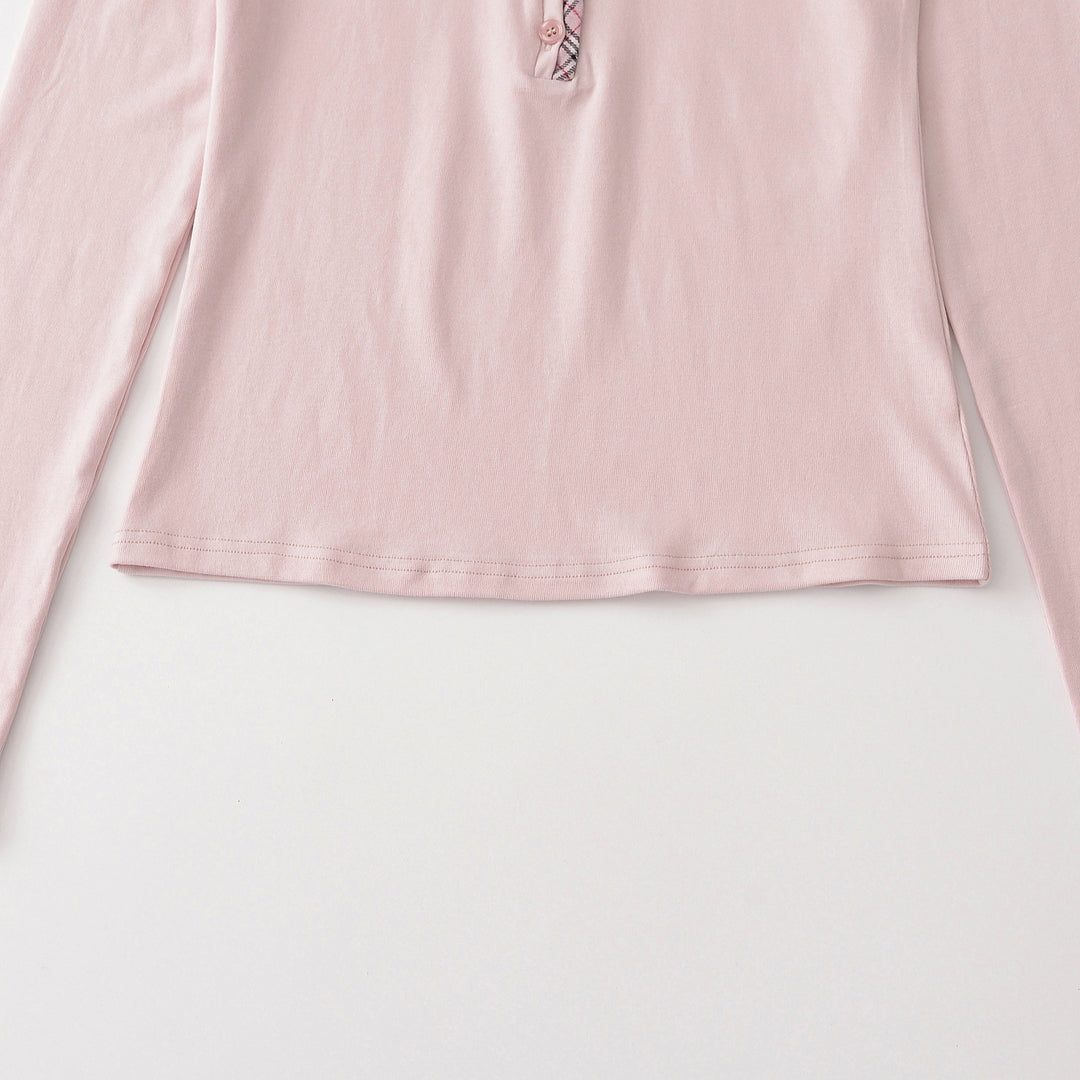 Women's long sleeve shirt with V-neck, button placket and check trim Mune Fashion