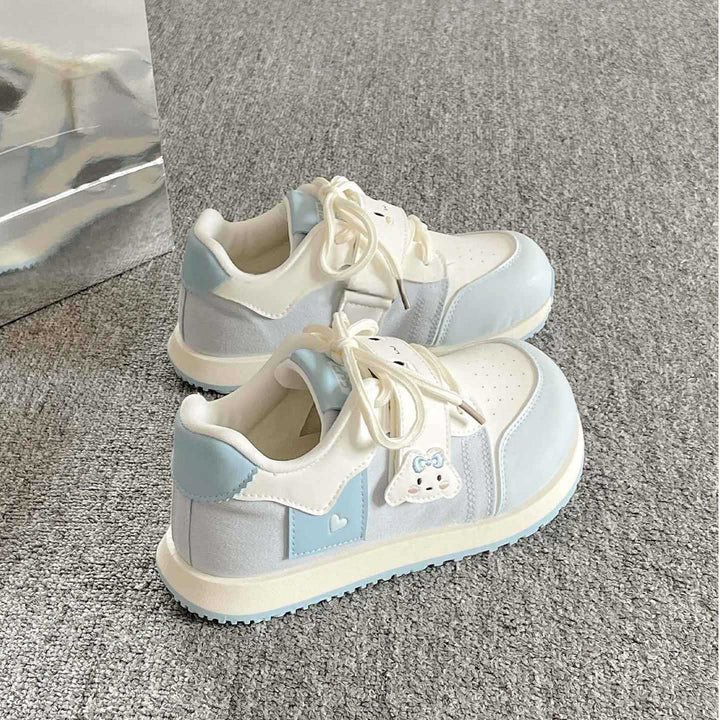 Women's sporty sneakers with playful appliqués and breathable sole Mune Fashion