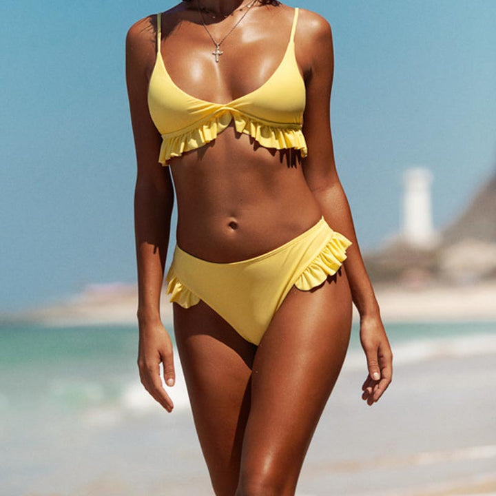 Women's bikini set with ruffle design Mune Fashion