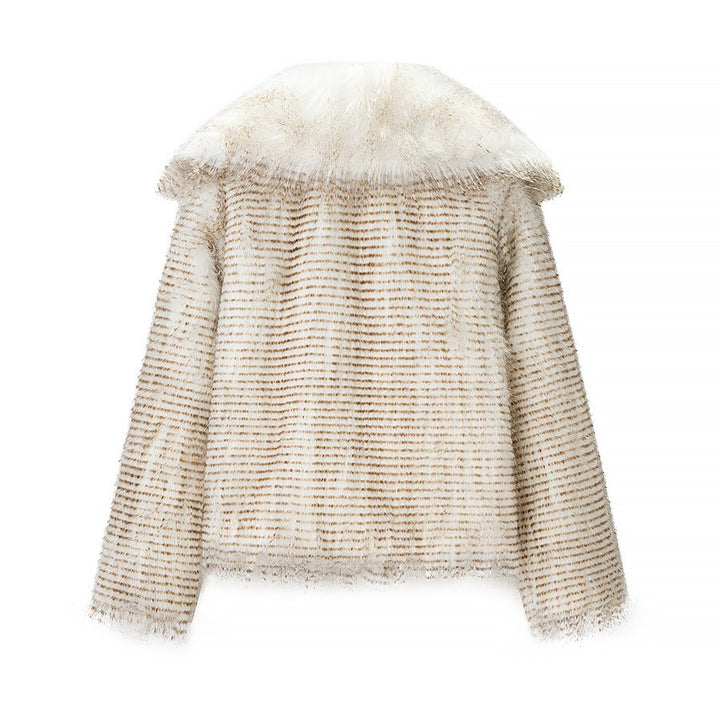 Women's short faux fur jacket with striped structure, oversized shawl collar and soft inner side Mune Fashion