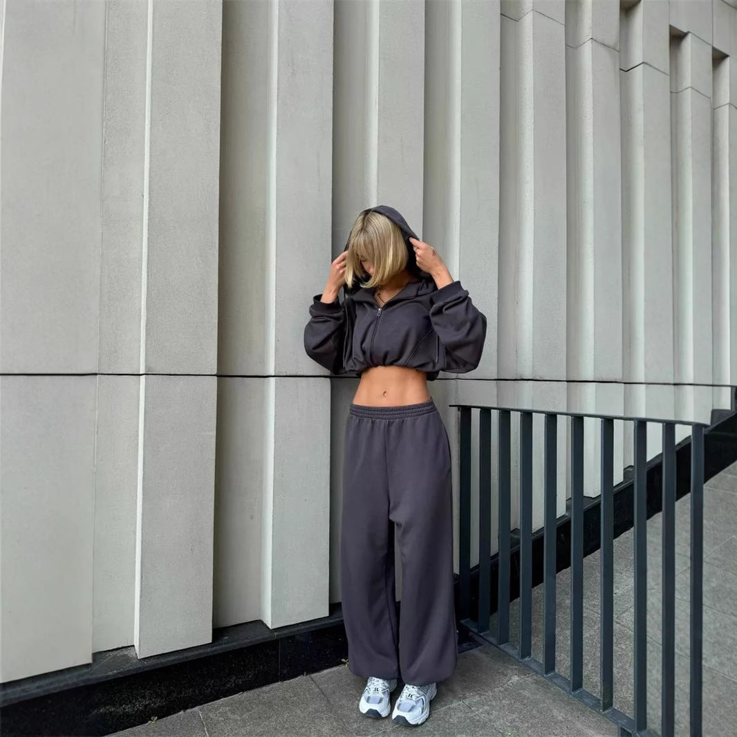 Women's short-cut zip hoodie and high-waist sweatpants lounge set with hood Mune Fashion