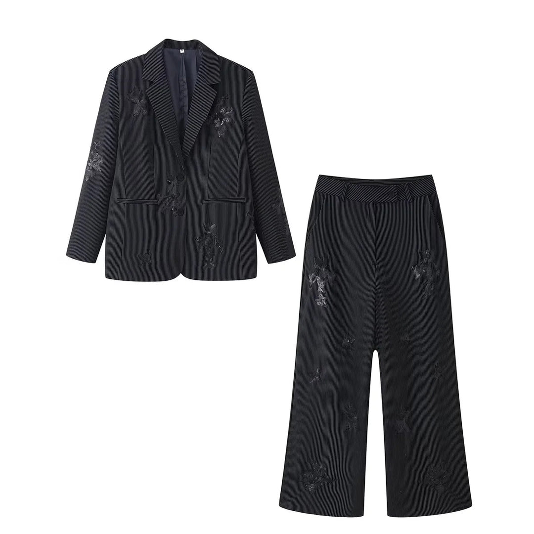 Women's light one-button blazer in pinstripes with floral sequin appliqué Mune Fashion