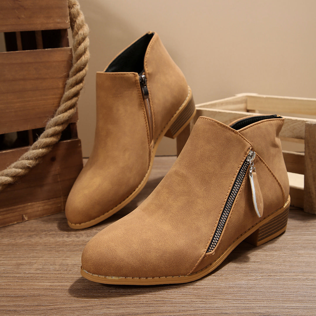 Women's ankle-high ankle boots with side zipper, soft comfort insole, and stacked block heel Mune Fashion