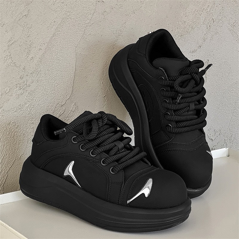 Women's Comfortable Sneakers with Robust Upper Material and Cushioned Sole Mune Fashion