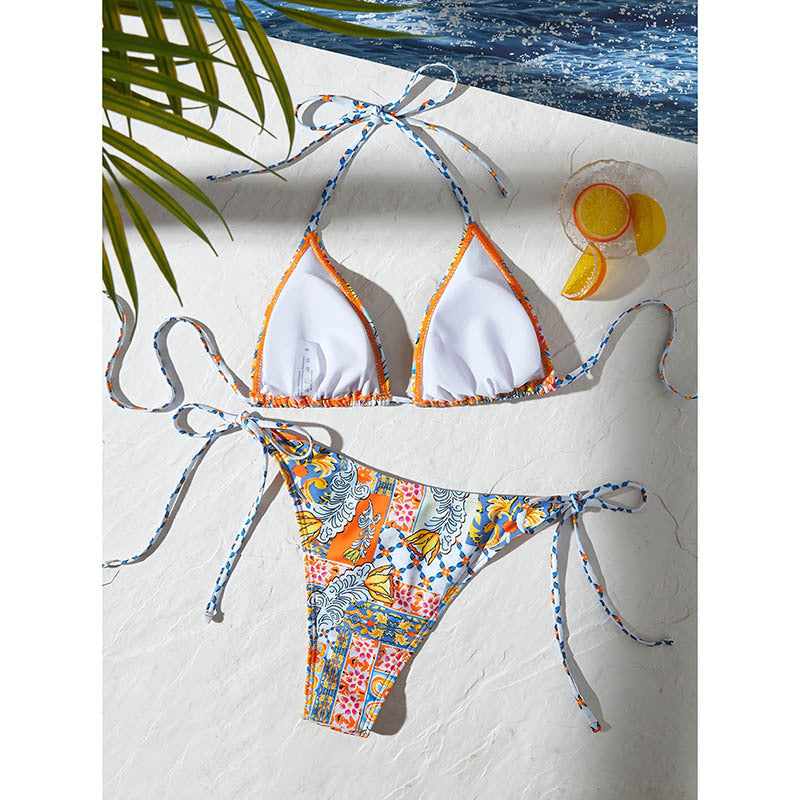 Women's Triangle Bikini with Floral Patterns Mune Fashion