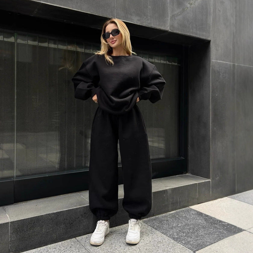 Women's Oversize Crewneck and High-Waist Drawstring Jogging Pants Set made of soft French Terry Mune Fashion