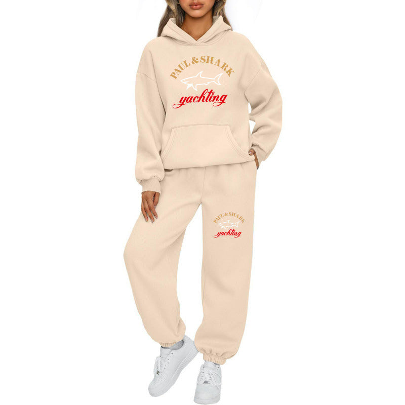 Women's oversized hoodie and jogger set with hood, kangaroo pocket, and ribbed cuffs Mune Fashion