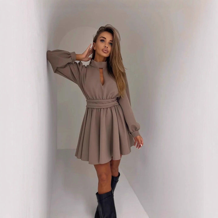Women Elegant Short Dress with Stand Collar, Cut-Out, Wide Bell Skirt and Waist Sash Mune Fashion