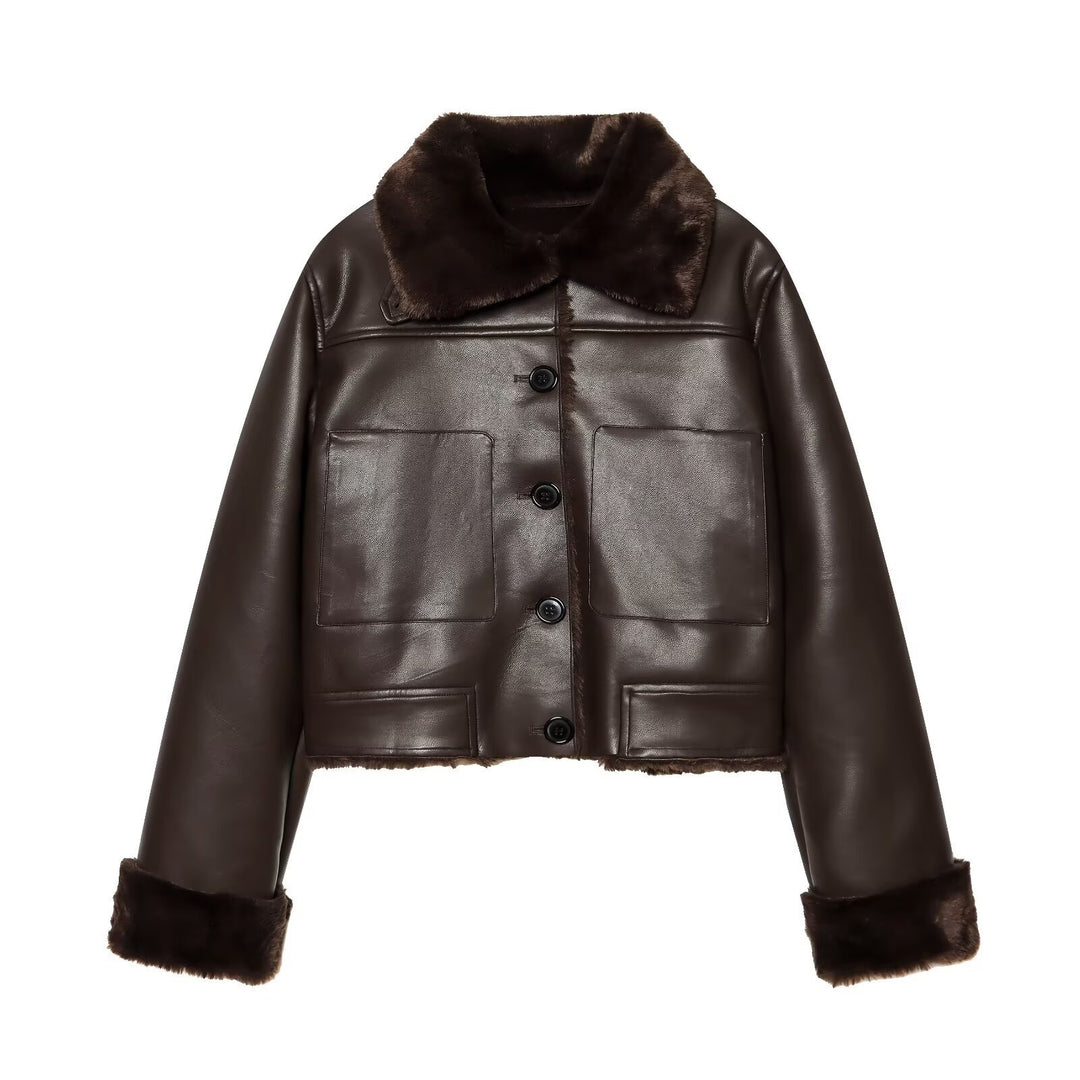 Women's short jacket in lambskin look with fur collar, patch pockets and button placket Mune Fashion