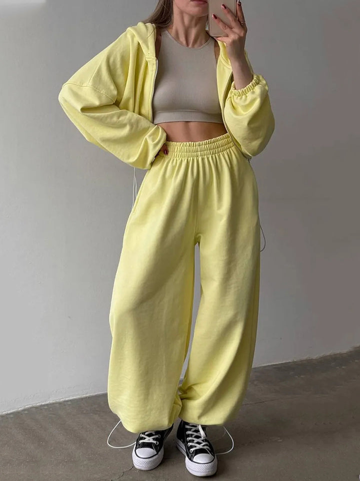 Women's crop zipper hoodie and wide-cut high-waist lounge pants set Mune Fashion