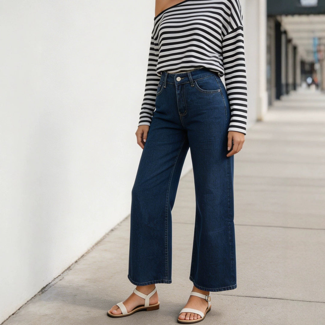 Women nan High-Waist Wide-Leg Jeans with wide leg and classic five-pocket cut Mune Fashion