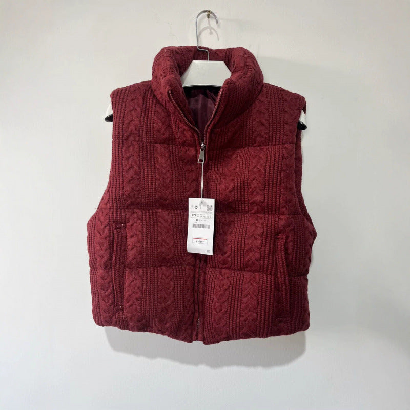 Women's Padded Knit Vest with Cable Knit Structure and Stand Collar Mune Fashion