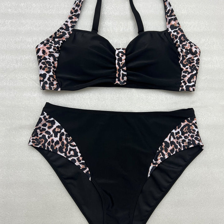 Women's bikini set with elegant ruffles and animal design Mune Fashion