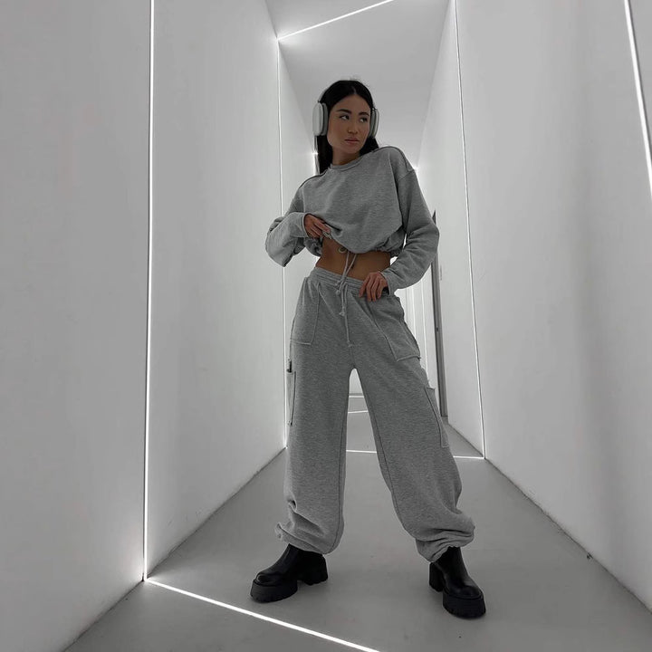 Women's Short Drawstring Sweatshirt with Ribbed Hem and Casual High-Waist Jogging Pants Mune Fashion