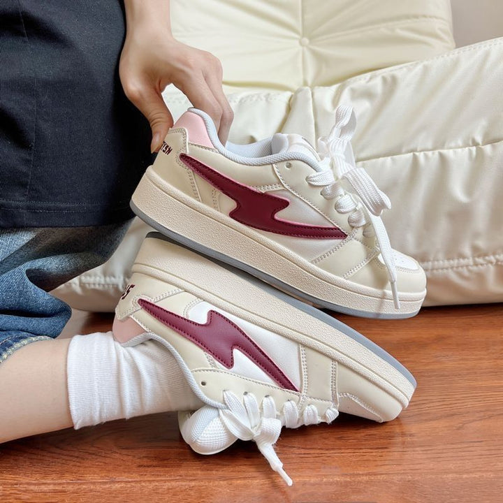 Women's sporty sneakers with padded shaft by Mune Fashion