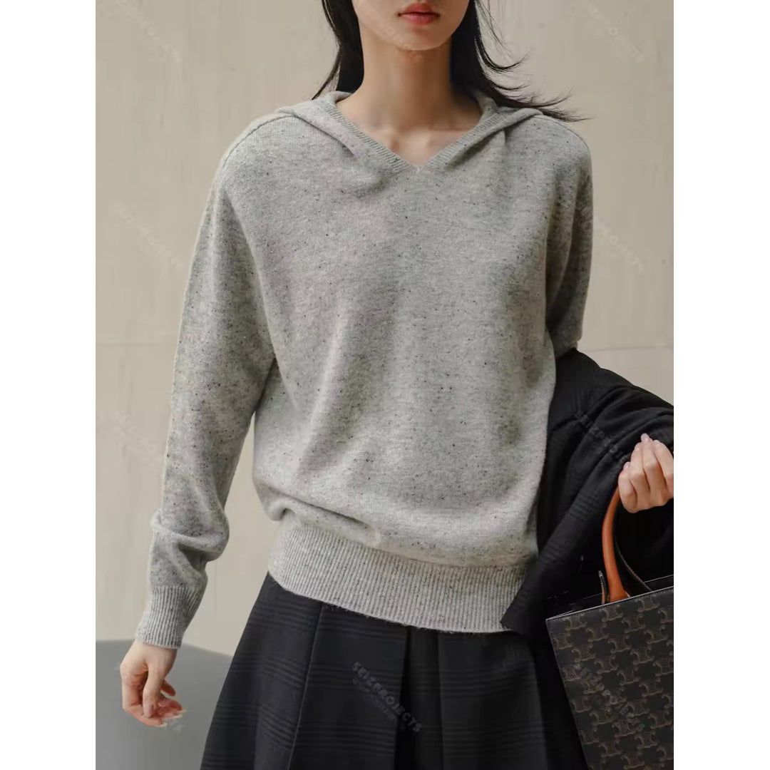 Women's Loose Fine Knit Sweater with Subtle V-Neck and Melange Texture Mune Fashion