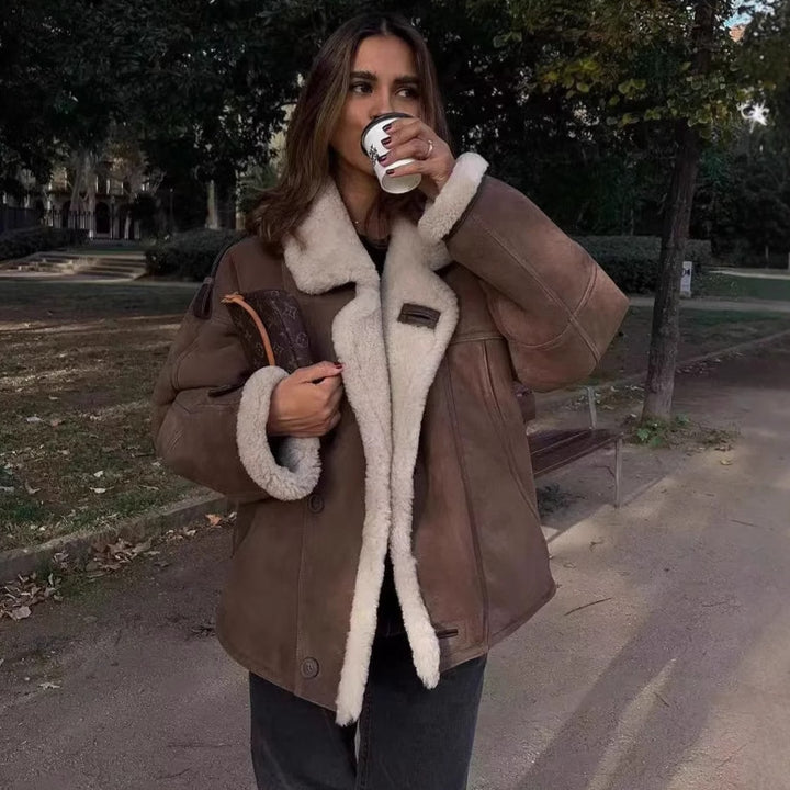 Women's short aviator jacket in aviator look with teddy lining, large shawl collar and adjustable cuffs Mune Fashion