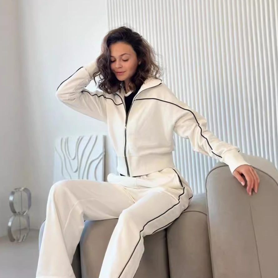 Women's two-piece sport loungewear set with stand-up collar and contrast piping Mune Fashion