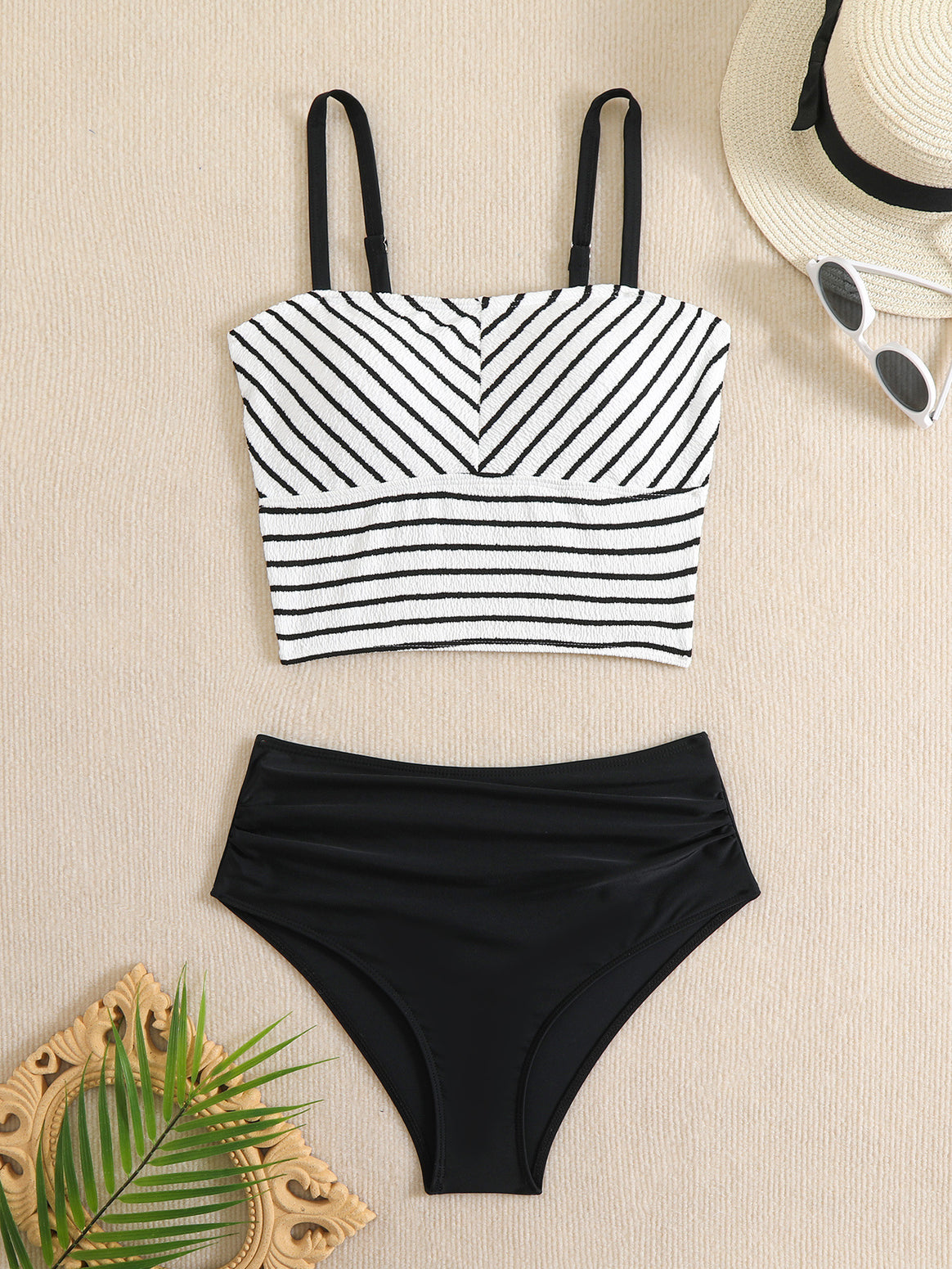 Women's bikini set with striped top and high-waisted pants Mune Fashion