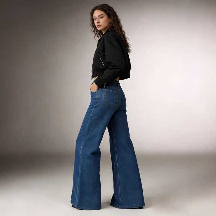 Women's high-quality round neck basic shirt made from organic cotton with regular fit and reinforced seams Mune Fashion