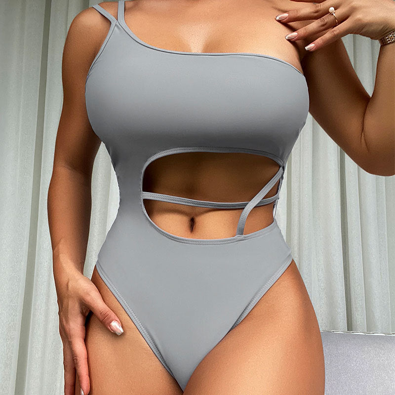 Women's One-Sided Swimsuit with Refined Cut-Outs Mune Fashion