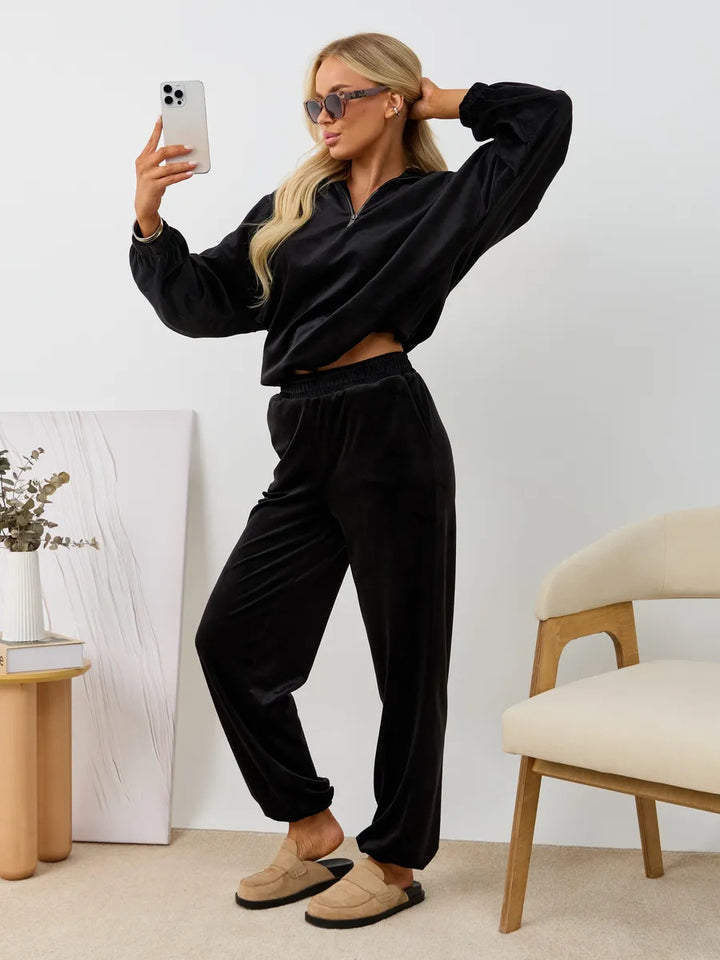 Women's velvety two-piece lounge set with hooded half-zip and elastic waistband pants Mune Fashion
