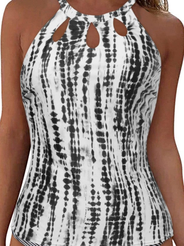Ladies sporty tankini top with fashionable round neckline and cut-outs Mune Fashion