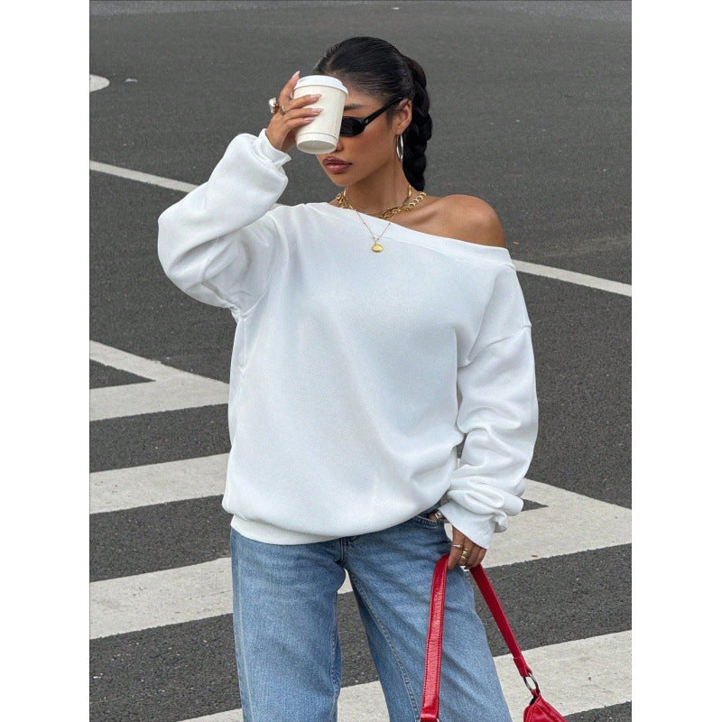 Women's Oversize Off-Shoulder Sweatshirt with Wide Cut and Diagonal Neckline Mune Fashion