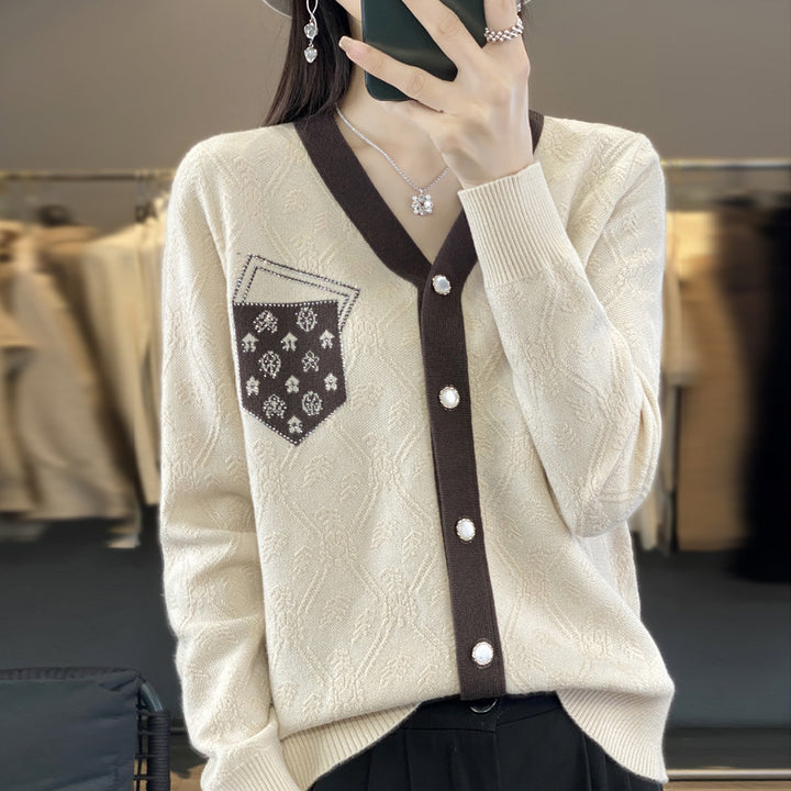 Women's Short-Cut V-Neck Cardigan with Pearlescent Buttons and Contrasted Breast Pocket Mune Fashion