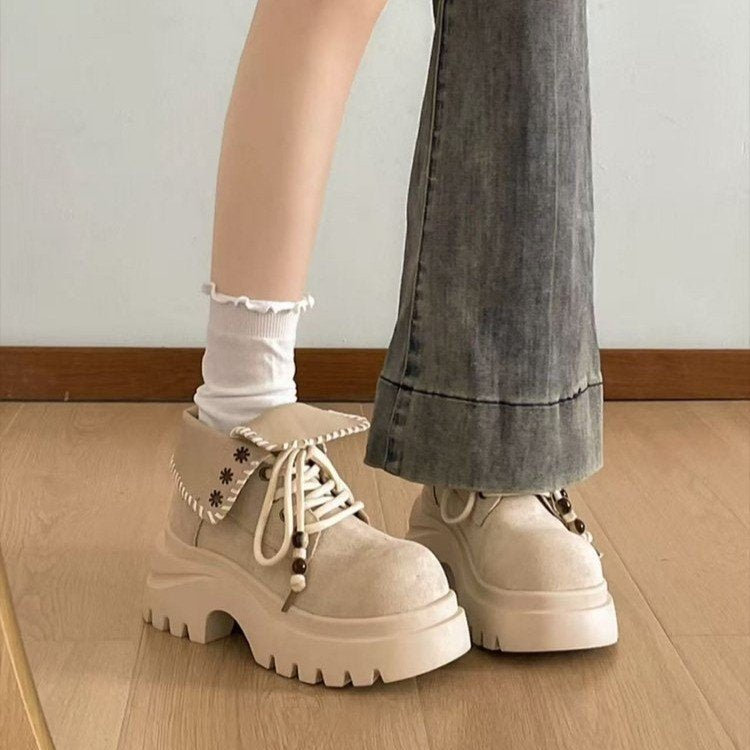 Women Chunky Lace-Up Boots with Fashionable Insert Mune Fashion