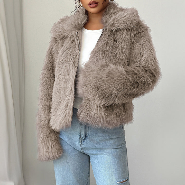 Women's short faux fur jacket with standing collar, concealed zipper and wide sleeves Mune Fashion