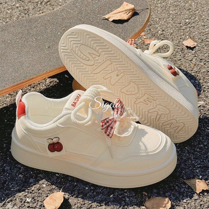 Women's Trendy Sneakers with Playful Details and High-Quality Upper Material Mune Fashion