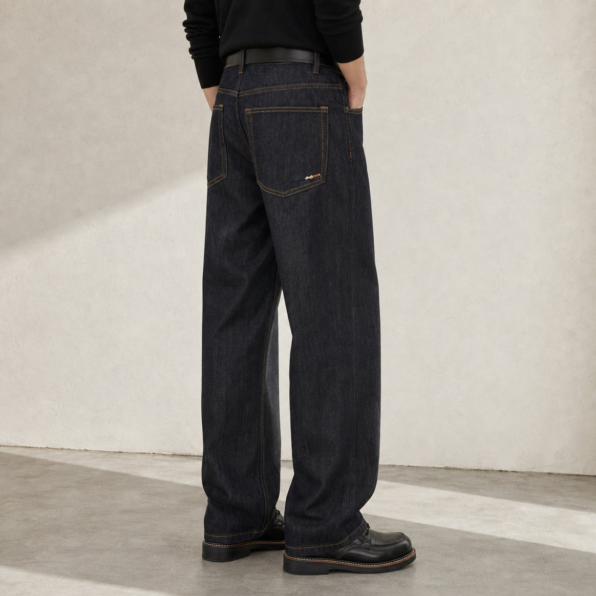 Women's straight-cut high-waisted jeans made of durable denim Mune Fashion