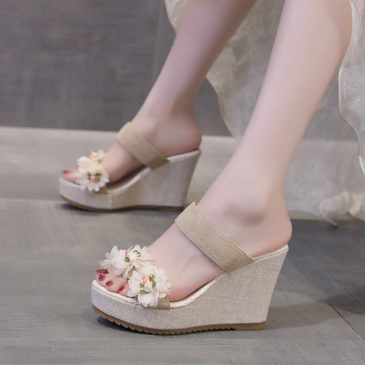 Women's wedge sandals with handcrafted flower appliqué and elastic midfoot strap Mune Fashion