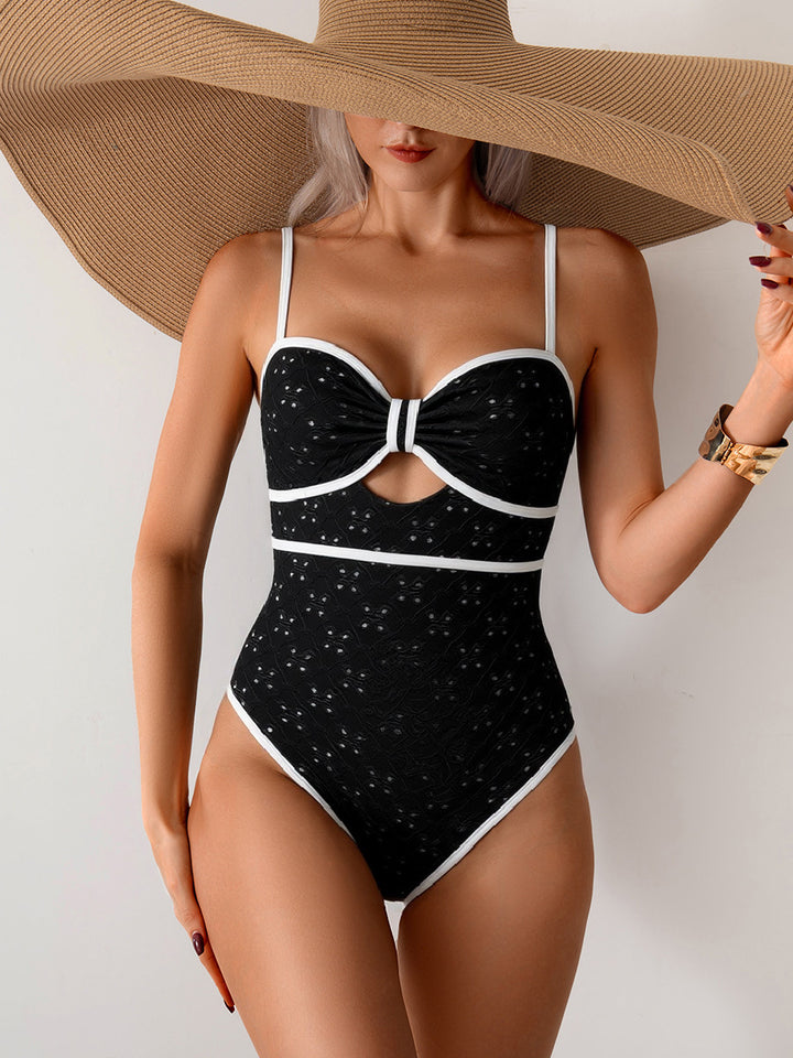 Women's Elegant One-Piece Swimsuit with Trendy Knot Design Mune Fashion
