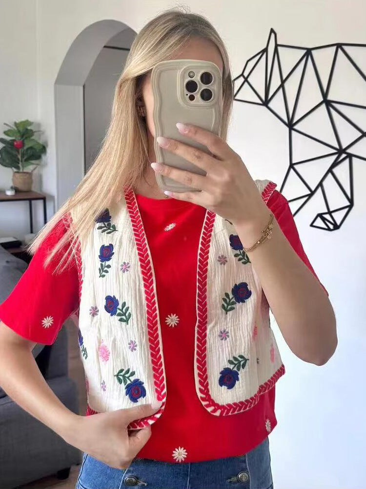 Women's Embroidered Short Waistcoat in Boho Chic with Floral Appliqués Mune Fashion