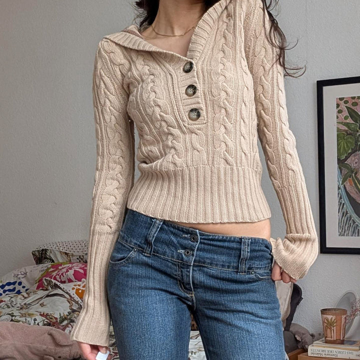 Women's fine-knit sweater with cable knit, V-neck with button placket and wide ribbed hem Mune Fashion