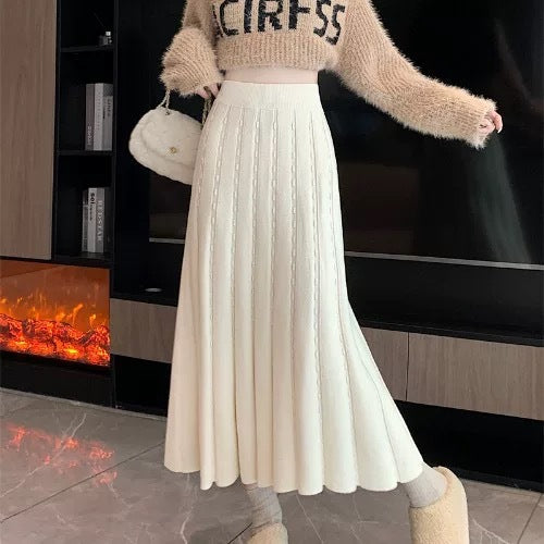 Ladies Elegant Pleated Skirt with Crocheted Pattern Mune Fashion