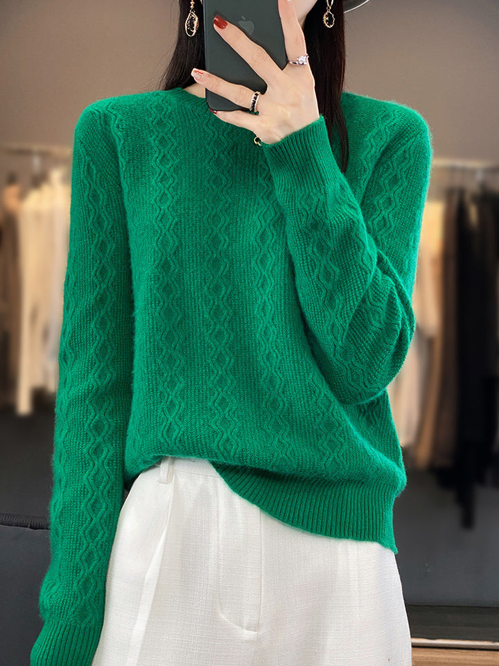 Women's cable pattern fine knit sweater with fine texture and boxy silhouette Mune Fashion