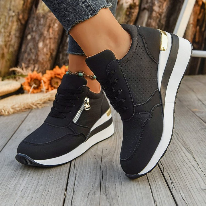 Damen Keil‑Sneaker mit seitlichem Reißverschluss, perforiertem Obermaterial und verstecktem Plateau Mune Fashion