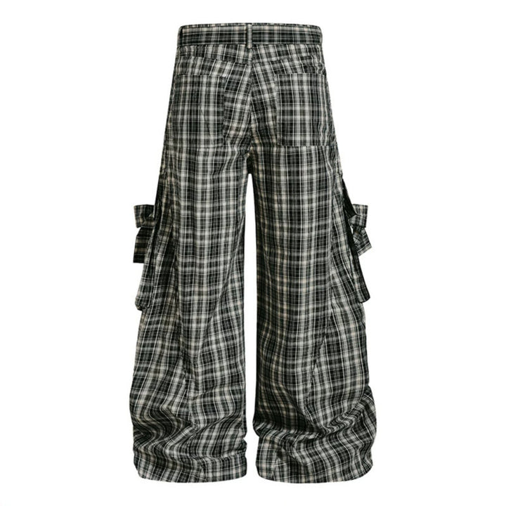 Women checked high-cut cargo pants with wide legs and ruffled pockets Mune Fashion