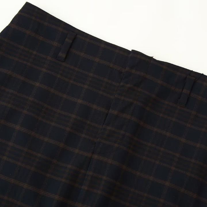 Women's high-waisted pencil skirt with center pleat and belt loops Mune Fashion