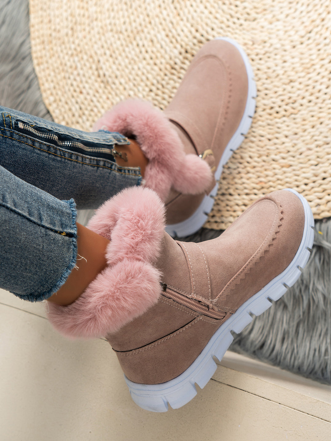 Women's non-fleece short boots with faux fur trim, suede leather look, side zipper, decorative metal buckle, and profiled lightweight sole Mune Fashion