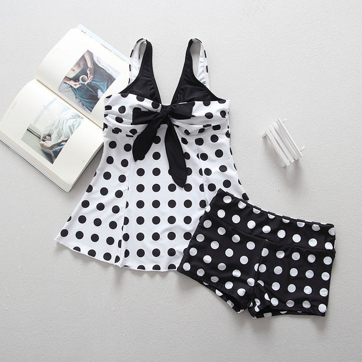Women's swimsuit with ruffles and elegant ribbed texture Mune Fashion