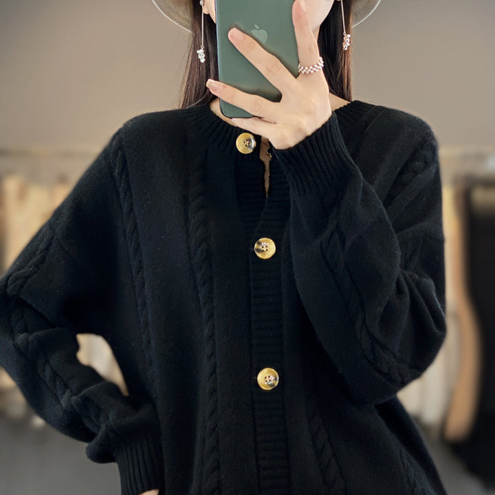 Women's Cashmere-like Cable Knit Cardi with Round Neck and Horn Look Buttons Mune Fashion