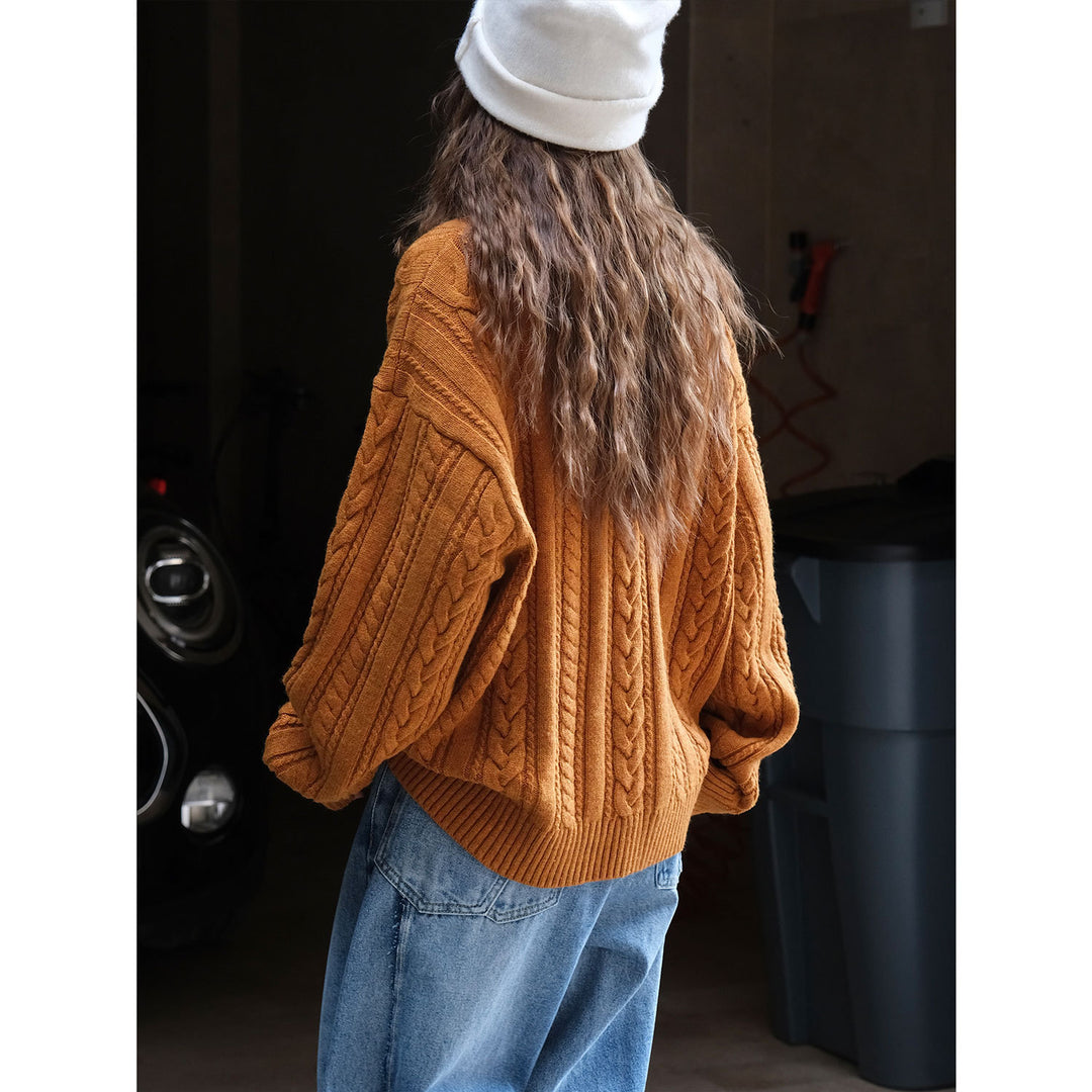 Women's Oversized Cable Knit Sweater with Round Neckline and Voluminous Sleeves Mune Fashion