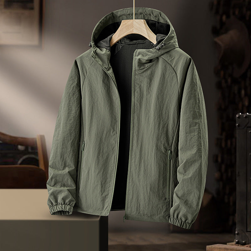 Men's Ultralight Hooded Windbreaker with Mesh Lining and Water-Repellent Exterior Mune Fashion