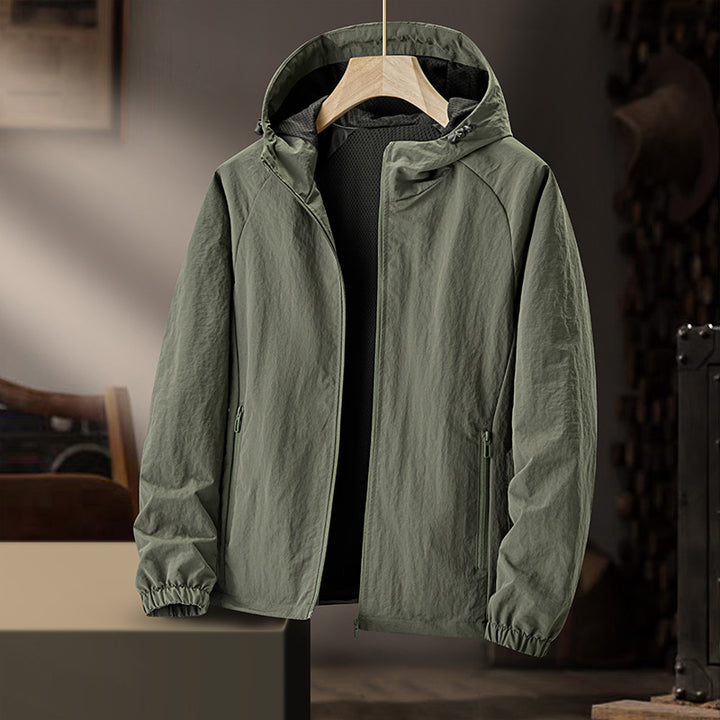 Men's Ultralight Hooded Windbreaker with Mesh Lining and Water-Repellent Exterior Mune Fashion