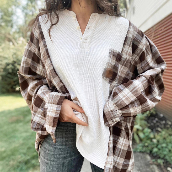 Women's checkered flannel overshirt with patch chest pocket, roll-up sleeves, and relaxed oversized fit Mune Fashion