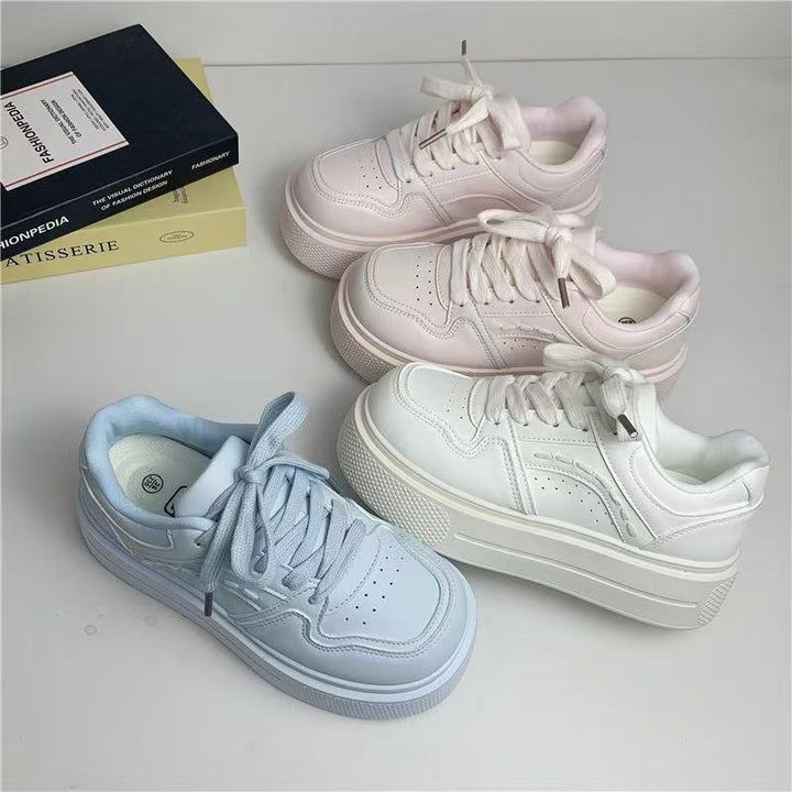 Women Platform Sneakers with trendy design and cushioning sole Mune Fashion
